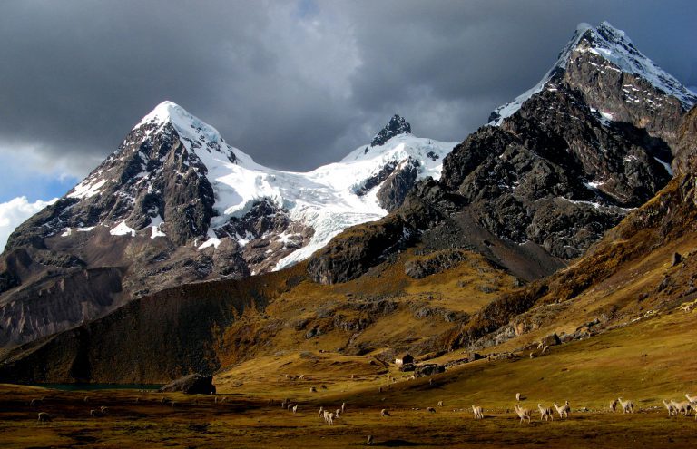 Machupicchuhahatrips - Ausangate y Montaña De Colores(5Día)