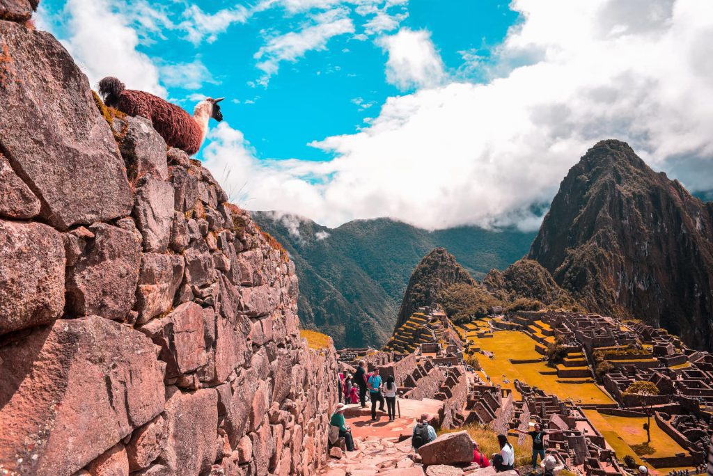 Sacred Valley wiht overnight in Machupicchu