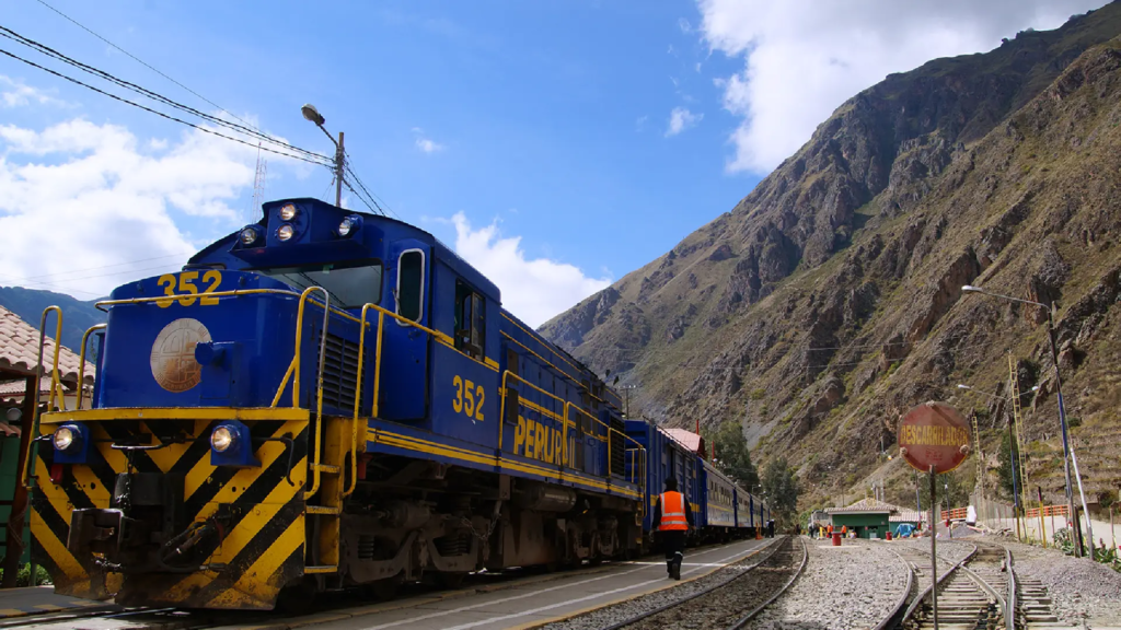 Guía Completa de Trenes a Machu Picchu: Tu Viaje por Rieles hacia la Maravilla Inca