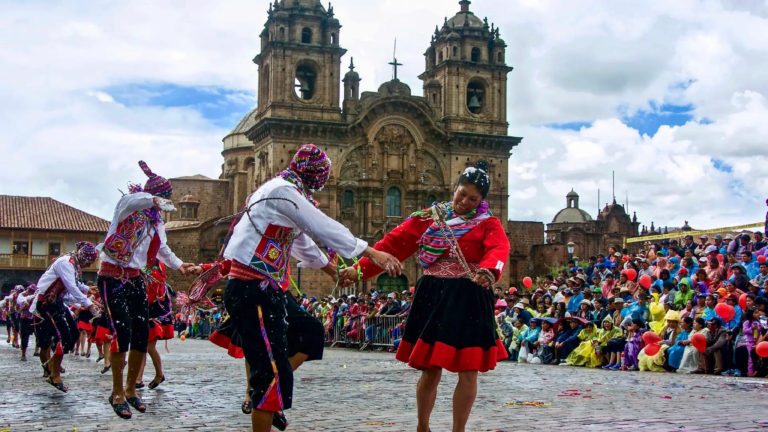 Machupicchuhahatrips - Show de Danza Local en Cusco: Dónde Verlo, Qué Significa y Cómo Disfrutarlo
