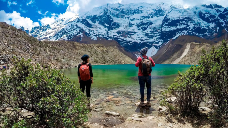 Machupicchuhahatrips - Explora la Magia Turquesa: Tour Imperdible a Laguna Humantay con Guías Expertos