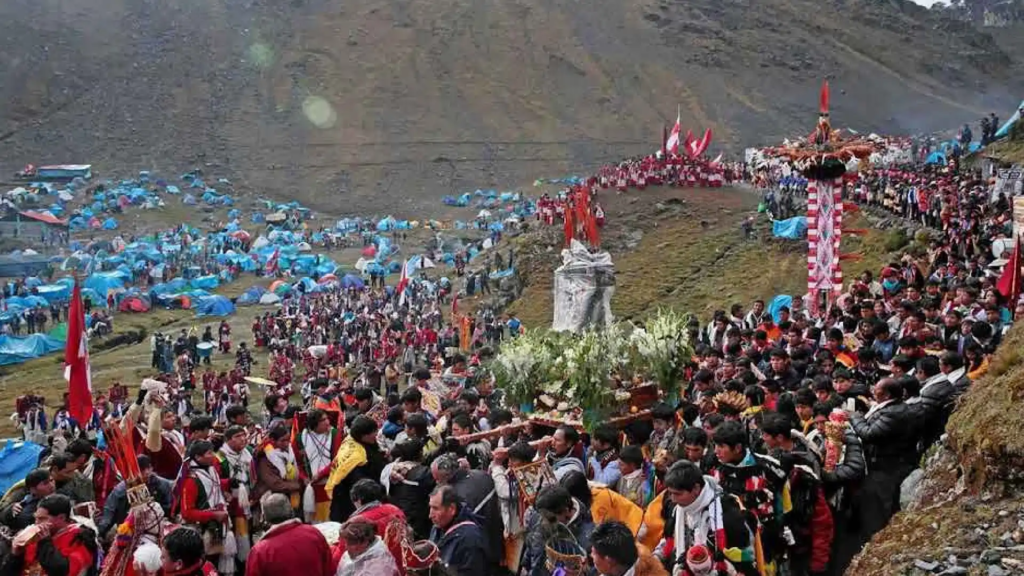 EL SEÑOR DE QOYLLUR RIT’I, UN VIAJE AL CORAZÓN DE LA ESPIRITUALIDAD ANDINA.