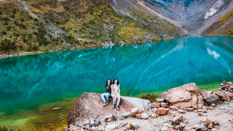Machupicchuhahatrips - Aguas Turquesas: Joyas Líquidas de los Andes Peruanos