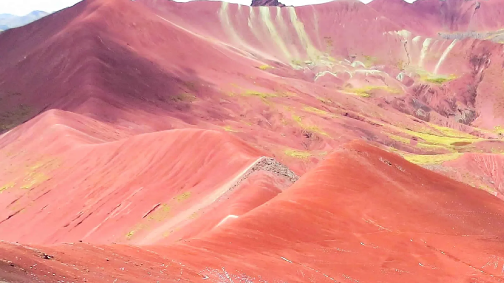 montaña roja