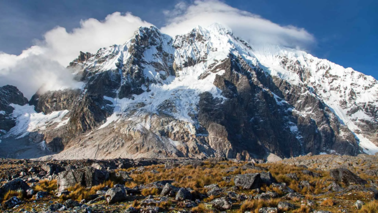 Machupicchuhahatrips - Nevado Salkantay: La Montaña Sagrada de los Andes