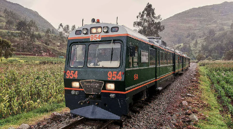 Vistas panorámicas durante el viaje en tren