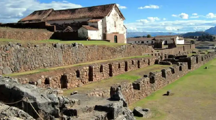 Chinchero Cuna del Arcoíris en el Valle Sagrado