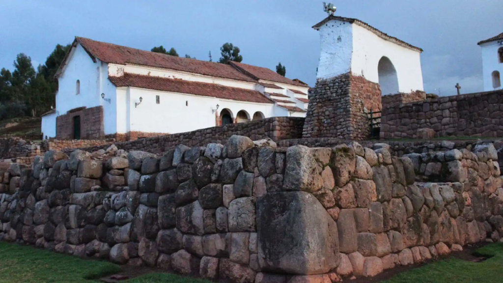 Chinchero Cuna del Arcoíris en el Valle Sagrado